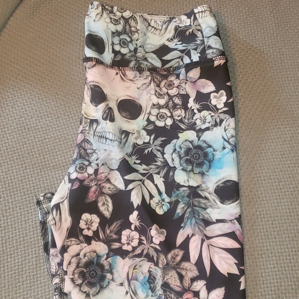 Skull workout leggings